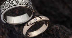 Read more about the article Juvelyrė atskleidė, kokius žiedus renkasi šiuolaikiniai jaunavedžiai ir kiek už tai sumoka